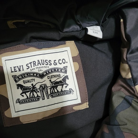 Levi's Mens Stretch Polyester Quilted Puffer Hoodie Jacket Camouflage Camo Small - Picture 7 of 9